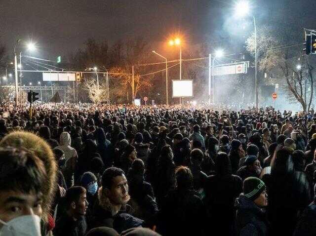 Kazakistan'da eylemciler ne istiyor? İşte protestolara son vermek için öne sürdükleri 4 talep