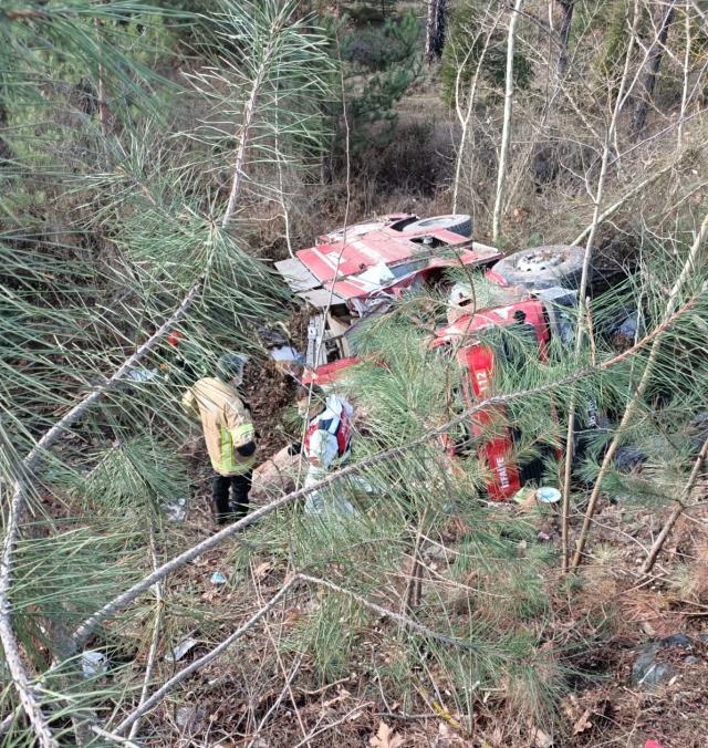 Göreve giden itfaiye aracı devrildi, 4 personel hayatını kaybetti