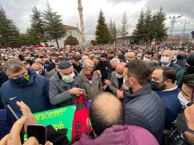 Ahmet Çalık'ın cenazesinde gözyaşları sel oldu! Babasının feryadı yürekleri paramparça etti