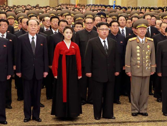 Dünyanın en gizemli kadınlarından! Kuzey Kore liderinin eşi ponpon kızmış!