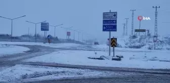 Tekirdağ'da kar yağışı hayatı olumsuz etkiledi