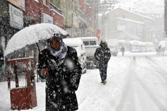 Meteoroloji'den Doğu bölgeler için çok kuvvetli yağış uyarısı! Kar kalınlığı 30 santimetreyi bulacak Meteoroloji'den Doğu bölgeler için çok kuvvetli yağış uyarısı! Kar kalınlığı 30 santimetreyi bulacak