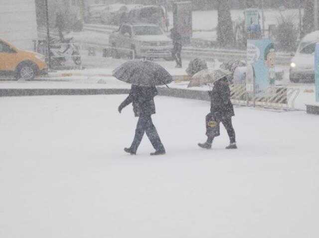 Meteoroloji'den Doğu bölgeler için çok kuvvetli yağış uyarısı! Kar kalınlığı 30 santimetreyi bulacak Meteoroloji'den Doğu bölgeler için çok kuvvetli yağış uyarısı! Kar kalınlığı 30 santimetreyi bulacak