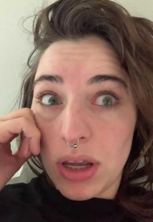 Doğumdan sonra kucağına getirilen bebekteki detayı fark eden kadın, hastane yönetimine koştu