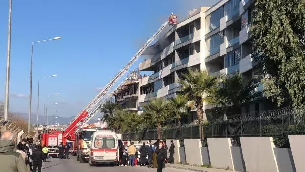 Arkadaşını ziyaret için gittiği apartmanda çıkan yangında hayatını kaybetti