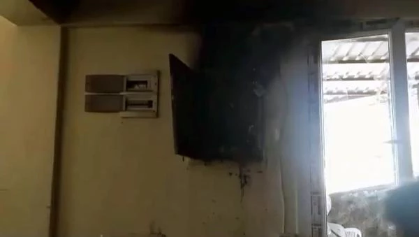 Taziye evinde çıkan yangında 15 kişi dumandan etkilendi