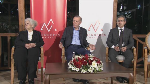 Teröristle fotoğrafı çıkan HDP'li vekille ilgili soruya Cumhurbaşkanı Erdoğan'dan yanıt: Sorulur mu bu? Teröristle fotoğrafı çıkan HDP'li vekille ilgili soruya Cumhurbaşkanı Erdoğan'dan yanıt: Sorulur mu bu?