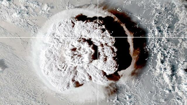 Tonga'daki yanardağ patlaması sonrasında Japonya'da tsunami alarmı! Dalga boyu 3 metreyi bulacak