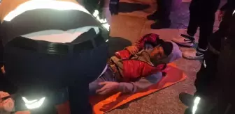 Bursa'da gençlerin kız kavgasında bıçaklar konuştu- Yaralı arkadaşlarını olay yerinde bırakıp kaçtılar