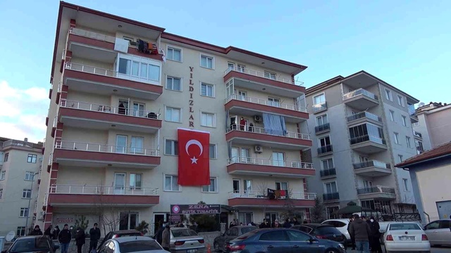 Hakkari'den kahreden haber! Kahraman Mehmetçik Ayberk Soyutemiz, silah kazasında şehit düştü Hakkari'den kahreden haber! Kahraman Mehmetçik Ayberk Soyutemiz, silah kazasında şehit düştü