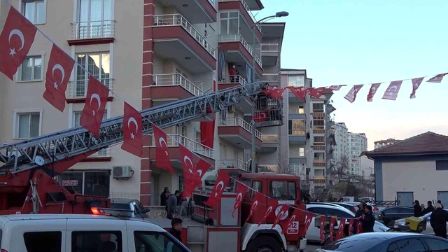 Hakkari'den kahreden haber! Kahraman Mehmetçik Ayberk Soyutemiz, silah kazasında şehit düştü Hakkari'den kahreden haber! Kahraman Mehmetçik Ayberk Soyutemiz, silah kazasında şehit düştü