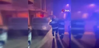 Son dakika haber | Yangında mahsur kalan aileyi itfaiye ekipleri camdan çıkararak kurtardı- Çocuklara oksijen maskesini takan itfaiyeci kalp krizi geçirdi