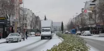 Antalya'nın Korkuteli ilçesinde kar sevinci