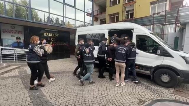 Kuaförü öldürmeden önce 'kim öldürsün' toplanısı yapmışlar!