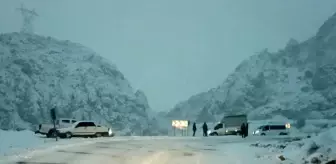 Sincik-Kahta karayolu buz pistine döndü, karayolu ulaşıma kapandı