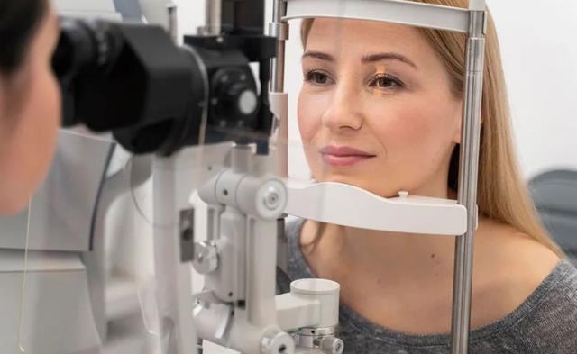 Bilim insanları açıkladı! Göz testiyle ölüm riski hesaplanıyor Bilim insanları açıkladı! Göz testiyle ölüm riski hesaplanıyor