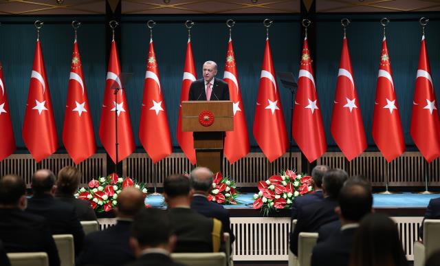 Cumhurbaşkanı Erdoğan'dan KDV düzenlemesiyle ilgili ilk ipucu: Adaleti sağlayacak çalışma hazırlanıyor Cumhurbaşkanı Erdoğan'dan KDV düzenlemesiyle ilgili ilk ipucu: Adaleti sağlayacak çalışma hazırlanıyor