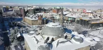 Erzurum'da kar altında kalan tarihi yerler havadan görüntülendi