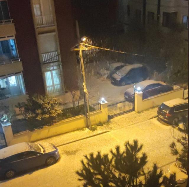 İstanbul'da beklenen kar yağışı başladı! Etkisini giderek artırıyor