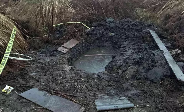 Eşinin kuzenini öldüren kocanın, kayıp hamile karısını da katledip gömdüğü ortaya çıktı Eşinin kuzenini öldüren kocanın, kayıp hamile karısını da katledip gömdüğü ortaya çıktı