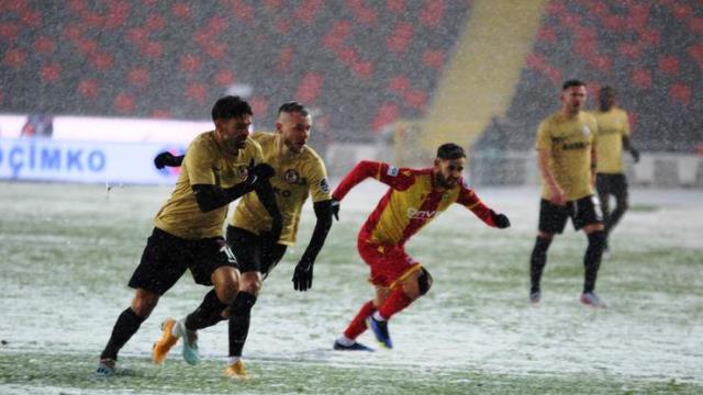 Son Dakika: 21 Ocak Cuma günü oynanması planlanan Yeni Malatya-Beşiktaş maçı 22 Ocak Cumartesi gününe alındı Son Dakika: 21 Ocak Cuma günü oynanması planlanan Yeni Malatya-Beşiktaş maçı 22 Ocak Cumartesi gününe alındı