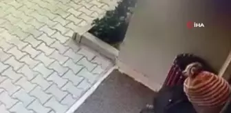 Bursa'da evin kapısını kartla açtılar, binlerce lira çalıp kayıplara karıştılar