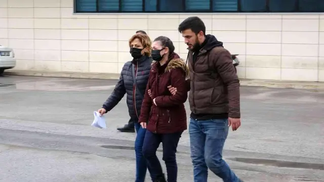 Motosiklet tutkunu genç kazada hayatını kaybetti, acılı baba cenazenin alınmasını araçtan izleyebildi