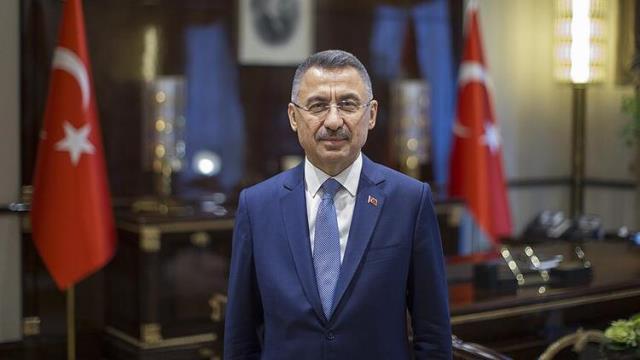 Cumhurbaşkanı Yardımcısı Oktay'dan Sedef Kabaş açıklaması: Hakaret, ifade özgürlüğü sınırları içinde yer alamaz Cumhurbaşkanı Yardımcısı Oktay'dan Sedef Kabaş açıklaması: Hakaret, ifade özgürlüğü sınırları içinde yer alamaz