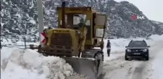 Gaziantep' karla mücadeleye devam ediyor