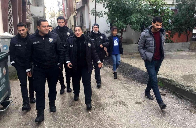 15 yaşındaki kız çocuğuna kuzeninden fuhuş tuzağı 15 yaşındaki kız çocuğuna kuzeninden fuhuş tuzağı