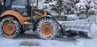 Çameli'de karla mücadele devam ediyor