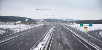 Bolu Dağı Geçidi Tünel İşletme Bölgesi'nde otoyolun İstanbul yönü ulaşıma açıldı