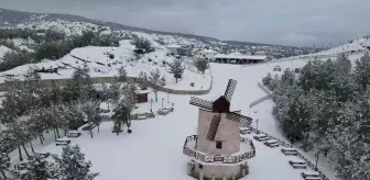 Gölhisar Park Orman Millet Bahçesi beyaz örtüyle kaplandı