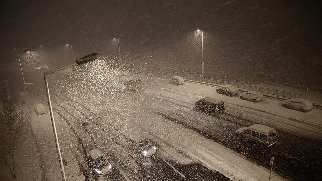 Kar erimeden yeniden bastıracak! Meteoroloji İstanbul için iki ayrı tarih verdi Kar erimeden yeniden bastıracak! Meteoroloji İstanbul için iki ayrı tarih verdi