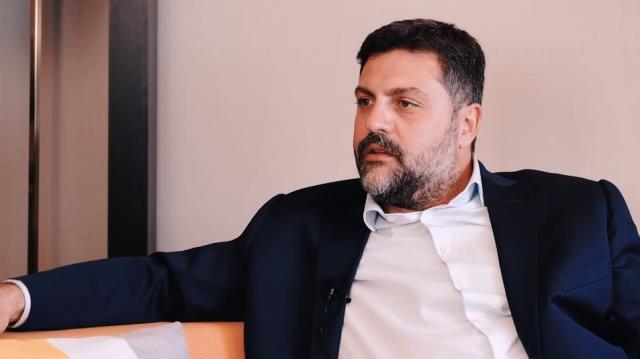 Son Dakika: Ece Erken'in eşi Şafak Mahmutyazıcıoğlu'nun öldürülmesiyle ilgili 2 kişi gözaltına alındı Son Dakika: Ece Erken'in eşi Şafak Mahmutyazıcıoğlu'nun öldürülmesiyle ilgili 2 kişi gözaltına alındı