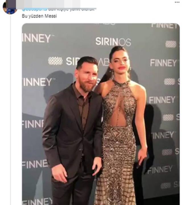 Başkası cüzdanda vesikalık taşır, Ronaldo ise zirveye yansıtır! Aşk karesi sosyal medyayı yıktı Başkası cüzdanda vesikalık taşır, Ronaldo ise zirveye yansıtır! Aşk karesi sosyal medyayı yıktı