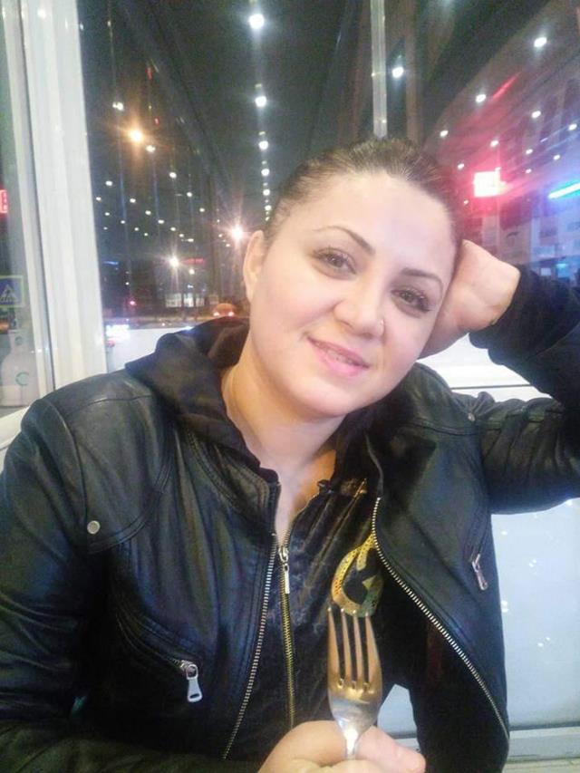 Evlenmek üzere olduğu kadını sokak ortasında darbetti, taksiye bindirip defalarca bıçakladı Evlenmek üzere olduğu kadını sokak ortasında darbetti, taksiye bindirip defalarca bıçakladı