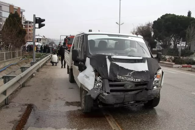 Cenaze töreninden dönen araç kaza yaptı: 1 ölü, 3 ağır yaralı