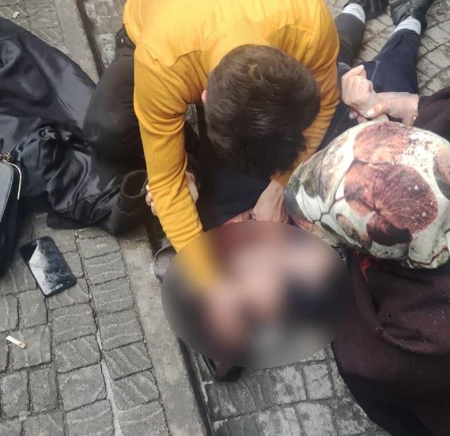 Şehir merkezinde güpegündüz iki cinayet! Birinin kulağı da kesilmiş Şehir merkezinde güpegündüz iki cinayet! Birinin kulağı da kesilmiş