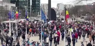 Son dakika haberi... Brüksel'de 'zorunlu aşı' karşıtlarından protesto yürüyüşü