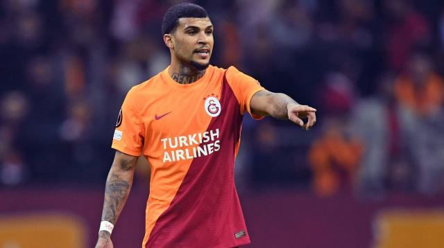 Galatasaray'dan ayrılan Yedlin'in sözleri ABD'yi salladı: Her yerde cami vardı Galatasaray'dan ayrılan Yedlin'in sözleri ABD'yi salladı: Her yerde cami vardı
