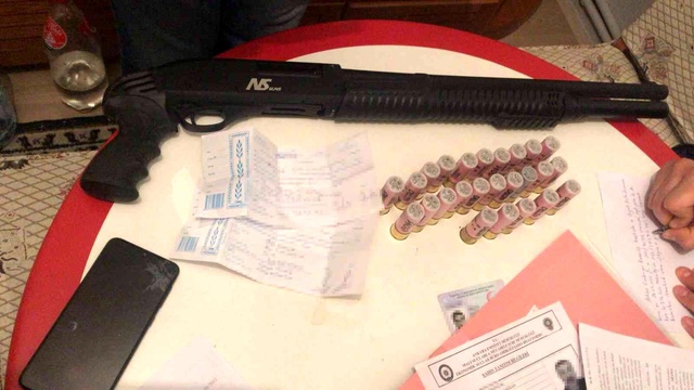 Tefecilere 'Kanca' operasyonu! Onlarca insanı tehdit edip zorla senet imzalatmışlar Tefecilere 'Kanca' operasyonu! Onlarca insanı tehdit edip zorla senet imzalatmışlar