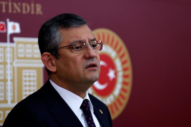 CHP'li Özgür Özel: Kılıçdaroğlu, Trabzon'daki çocuğun görüntülerini izledikten sonra 'Kanım dondu' dedi CHP'li Özgür Özel: Kılıçdaroğlu, Trabzon'daki çocuğun görüntülerini izledikten sonra 'Kanım dondu' dedi