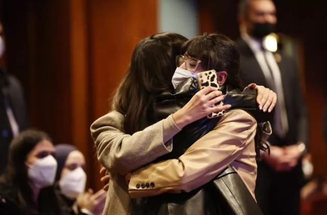 Cumhurbaşkanı Erdoğan, genç öğretmenin atandığı ili duyunca espriyi patlattı: Oo tam da mevsimi Cumhurbaşkanı Erdoğan, genç öğretmenin atandığı ili duyunca espriyi patlattı: Oo tam da mevsimi