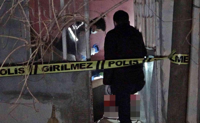 24 yaşındaki genç kadın yeni taşındığı evinde ölü bulundu 24 yaşındaki genç kadın yeni taşındığı evinde ölü bulundu