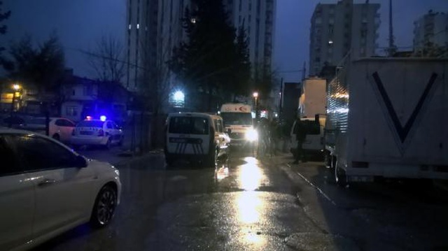 2 çocuğunun gözü önünde yengesi ile annesini tabancayla başlarından vurarak öldürdü