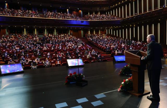 Son dakika! Cumhurbaşkanı Erdoğan butona bastı, 15 bin sözleşmeli öğretmenin ataması gerçekleşti