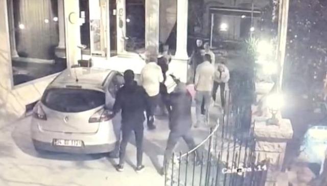 Beyoğlu'nda otelde silahlı çatışma kamerada Beyoğlu'nda otelde silahlı çatışma kamerada