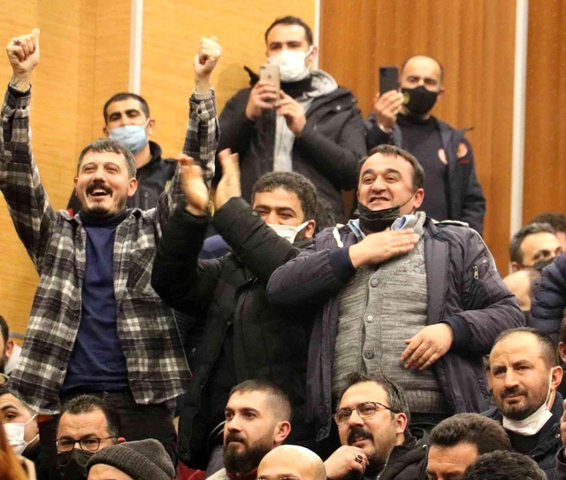Sivas Belediyesi'nde en düşük maaş 6 bin 144 TL oldu Sivas Belediyesi'nde en düşük maaş 6 bin 144 TL oldu