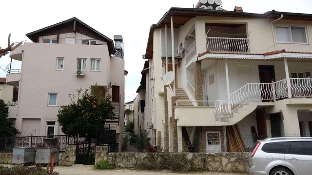 Üçlü cinsel ilişki sırasında Alman sevgilisine sert davranan arkadaşını öldürüp cinsel organını kesmişti! Yalanı ortaya çıkan kadın da tutuklandı Üçlü cinsel ilişki sırasında Alman sevgilisine sert davranan arkadaşını öldürüp cinsel organını kesmişti! Yalanı ortaya çıkan kadın da tutuklandı